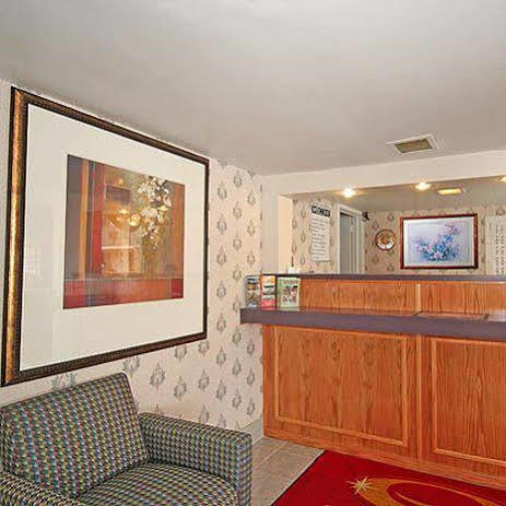 The Townhouse Inn Highpoint Interior foto